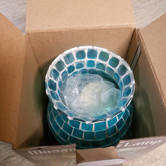 NIB Mosaic glass lamp w remote/ wrought iron stand - Picture 3 of 7